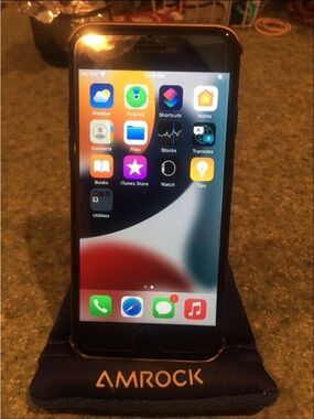 Apple 7 iPhone in Black -